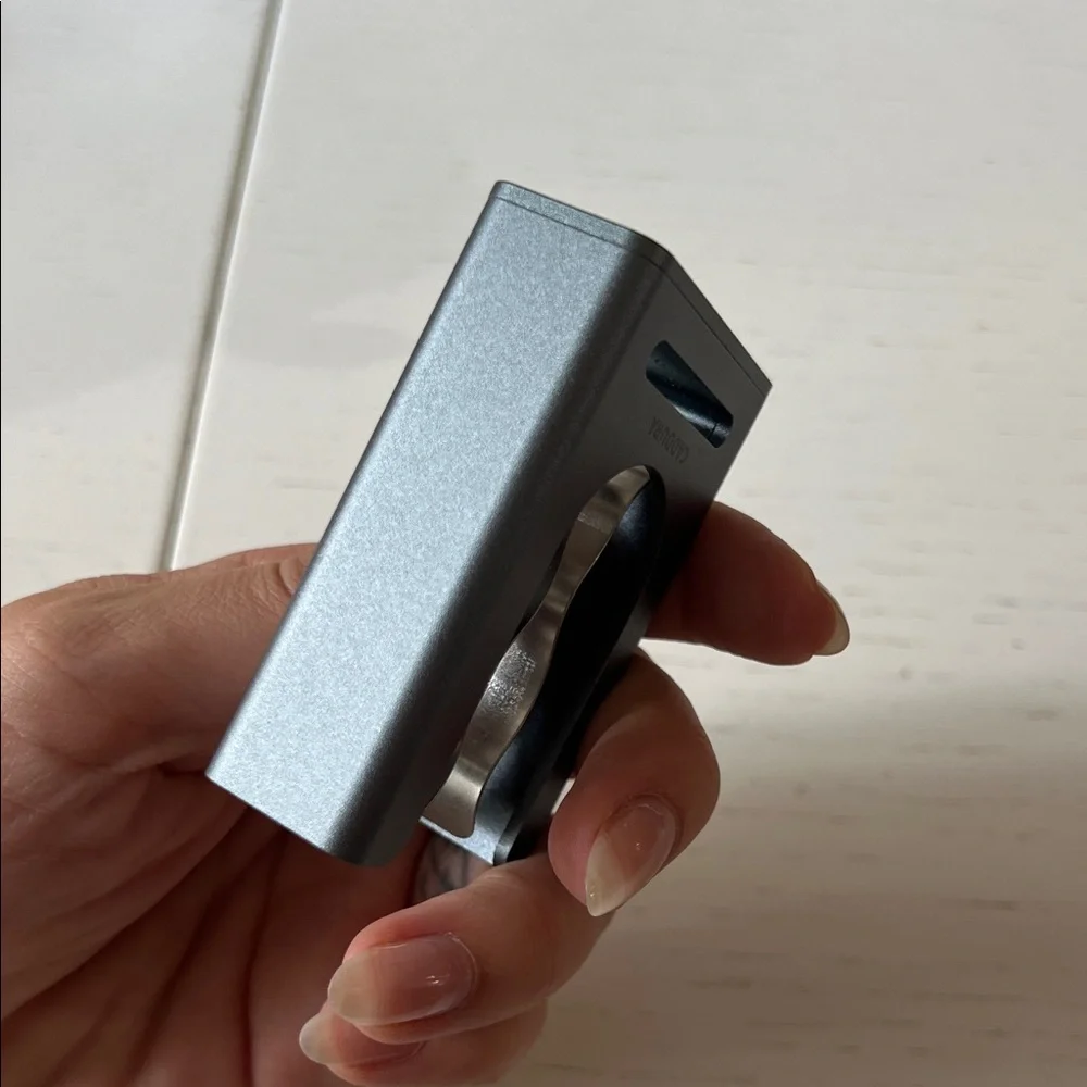 Magnetic Cigar Holder